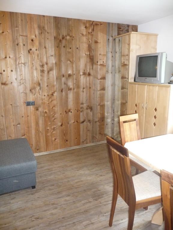 Familie Neunhaeuserer Neustift im Stubaital Chambre photo